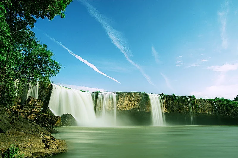 LÀNG CÀ PHÊ TRUNG NGUYÊN - THÁC DRAYSAP -  TP. HỒ CHÍ MINH