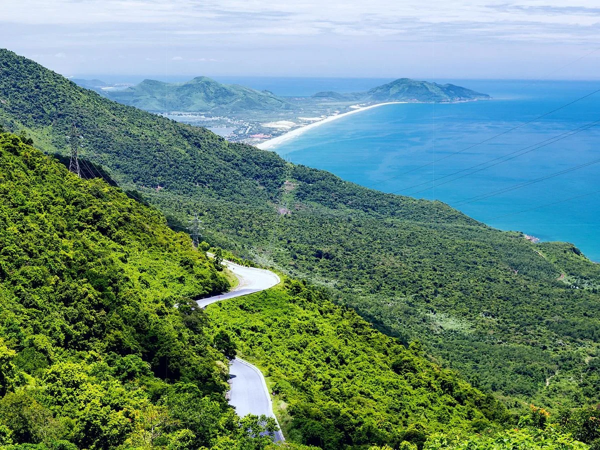 NGÀY 2: CITY ĐÀ NẴNG - KDL BÀ NÀ HILLS – HUẾ