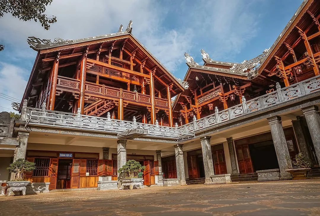 LÀNG CÀ PHÊ TRUNG NGUYÊN - THÁC DRAYSAP -  TP. HỒ CHÍ MINH