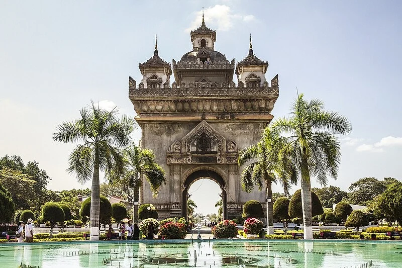 VIÊNG CHĂN - TP. HỒ CHÍ MINH