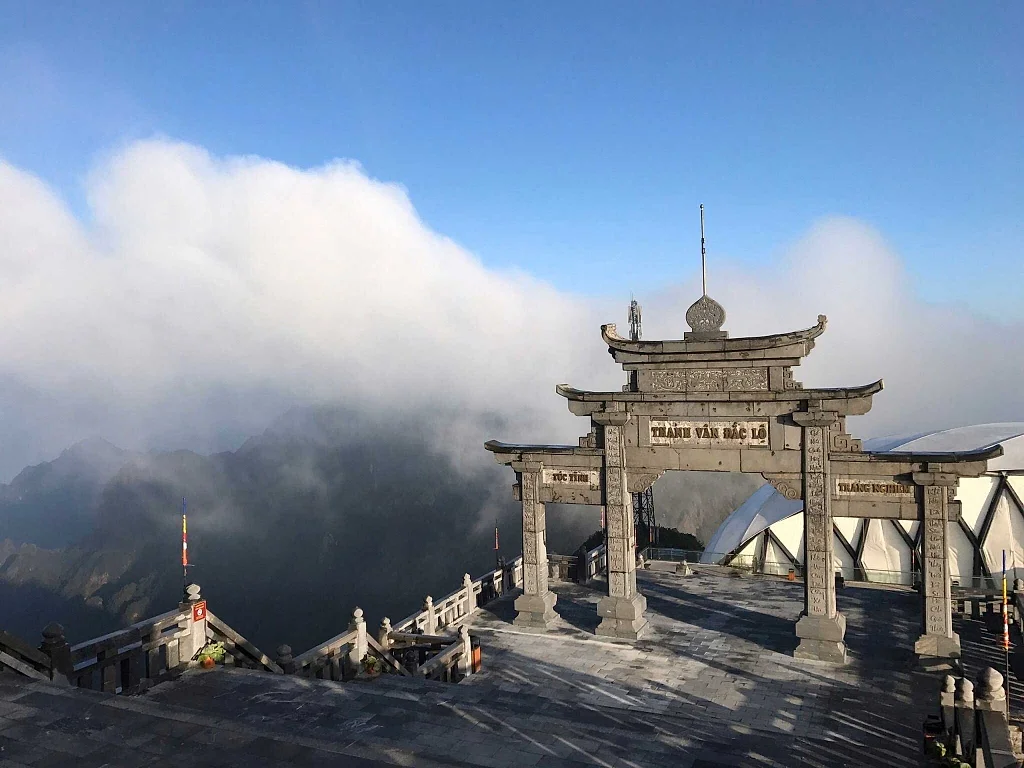 SAPA – FANSIPAN – LÀO CAI – HÀ NỘI
